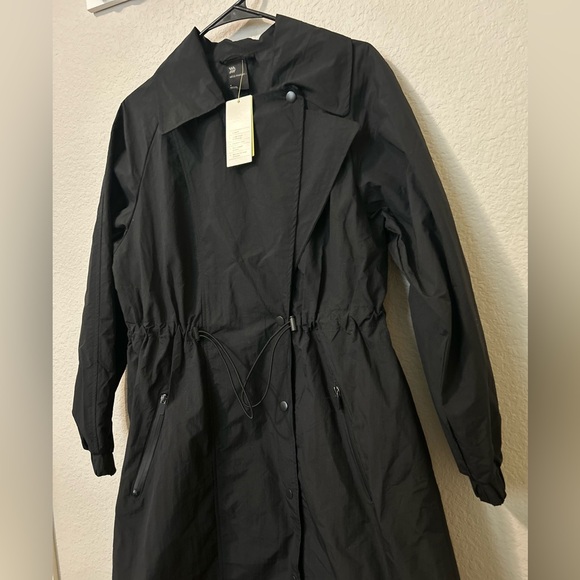 All in Motion Black Trench Coat Jacket Oversized Small Waterproof Wind Resistant - Picture 4 of 8
